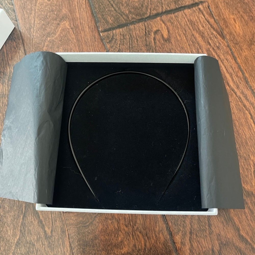 Celine headband - Picture 4 of 5
